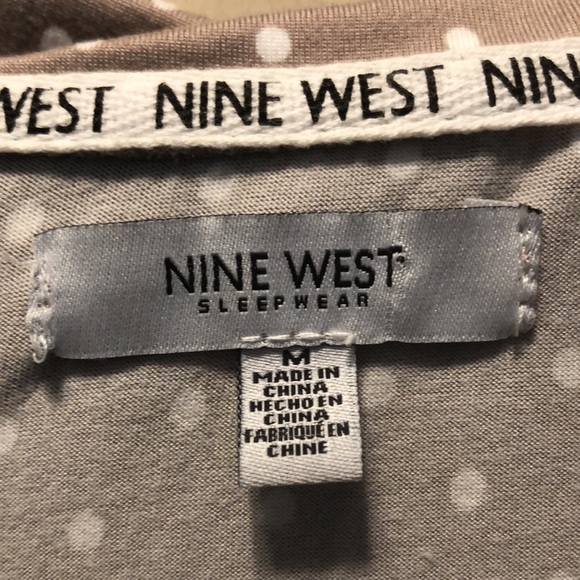 SALE 🎉 4 For $10 🎉 Nine West Pajama Top Only Size Medium - Picture 2 of 5